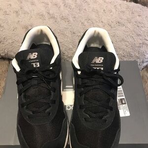 New Balance Men's Black Sneakers